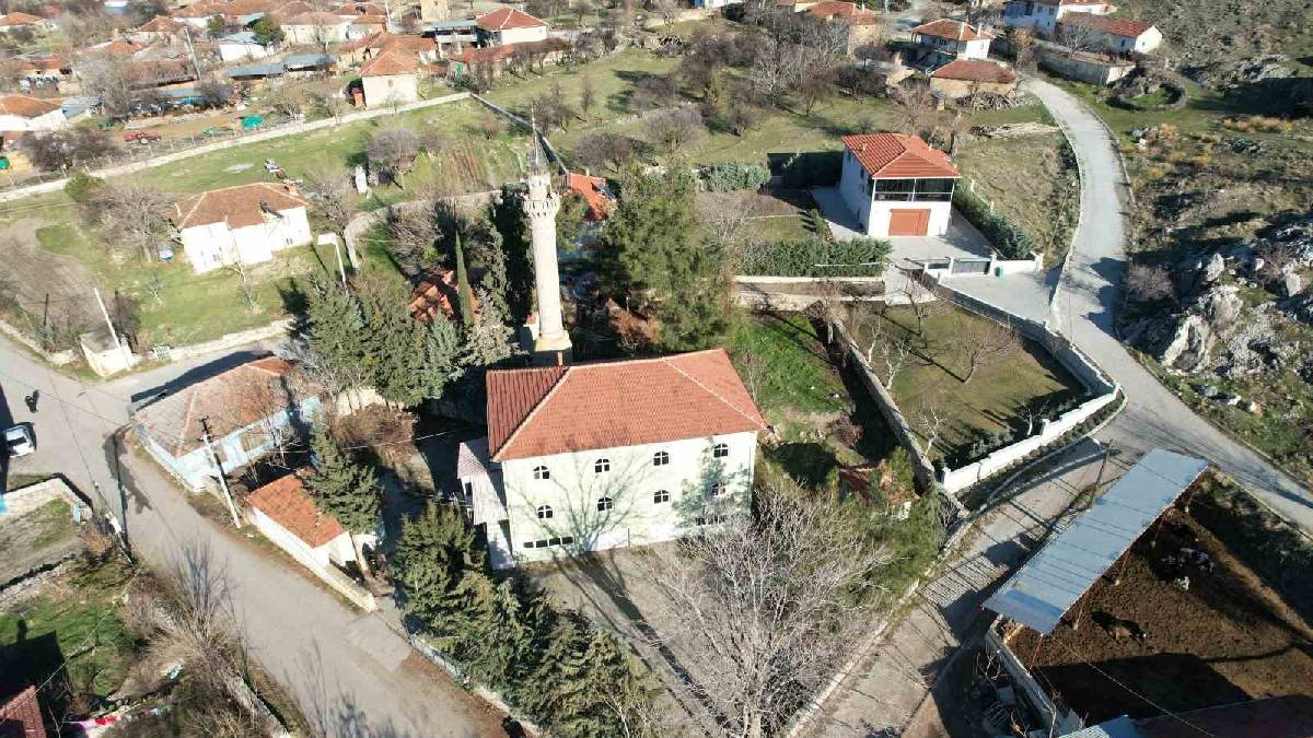 Köyün tek camisi icradan satışa çıktı, köylü isyan etti! Film değil gerçek: ‘Camimizi kurtarmalarını talep ediyoruz’