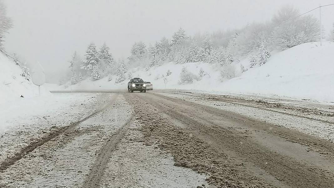 Sivas'ta 493 yerleşim yerinin yolu ulaşıma kapandı