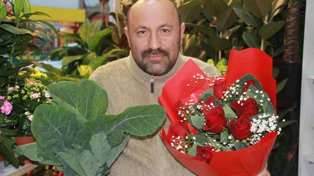 Karadenizliler yine yaptı yapacağını… Karadeniz’in en meşhuru çiçek buketine eklendi: “Hem göze hem mideye hitap ediyor”