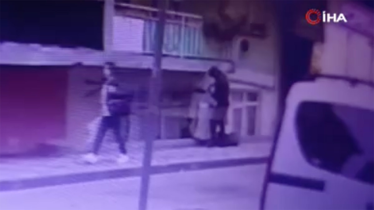 Şişli'deki kesik baş cinayetinde yeni görüntüler: Cesedi balkondan çıkarıp taksiye koydular