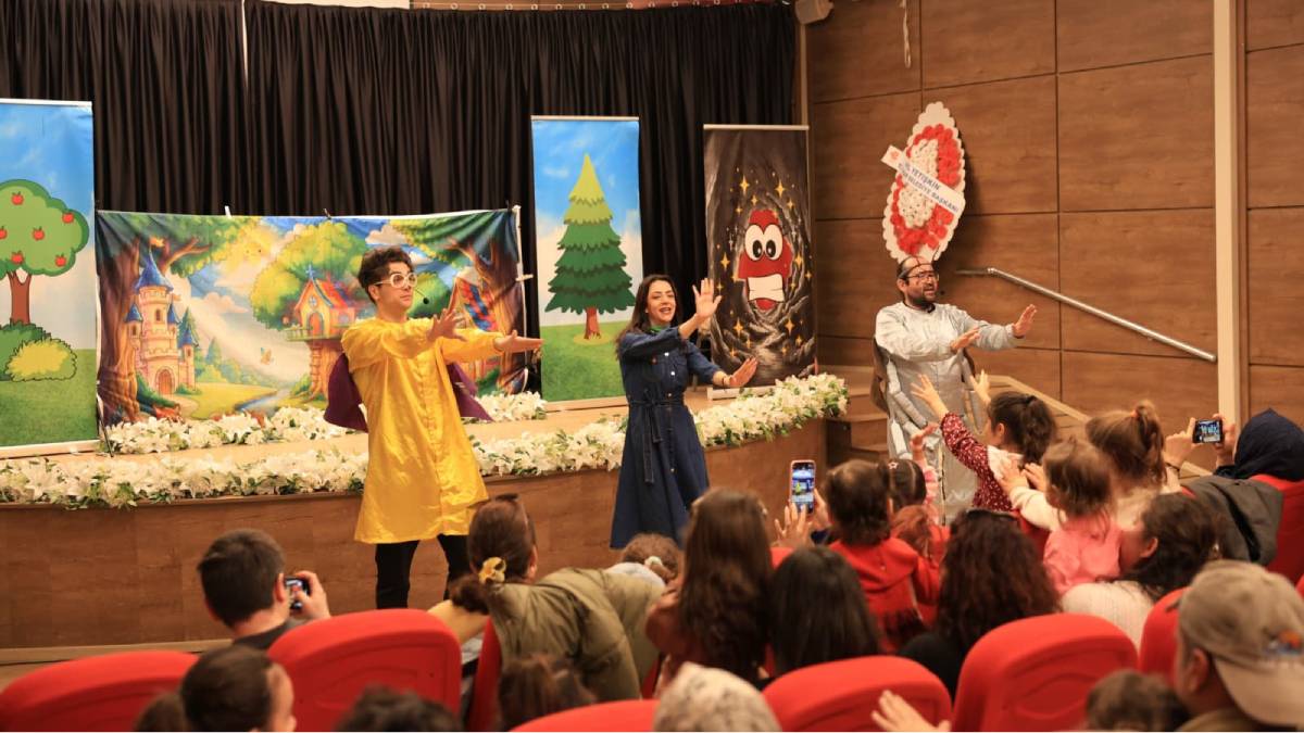 Başkan Yetişkin, ara tatilde çocukları tiyatroyla buluşturuyor