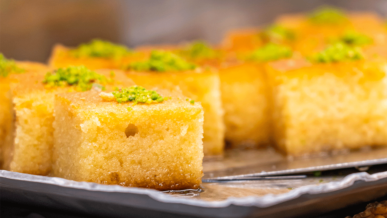 Bir kez deneyen tarifini istiyor: İşte pamuk gibi portakallı ıslak kek tarifi