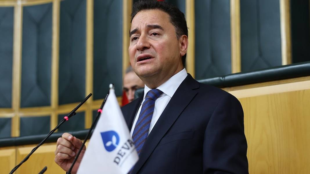 Babacan'dan erken seçim tahmini: İktidar 'sahte bahar'da sandığa gidebilir