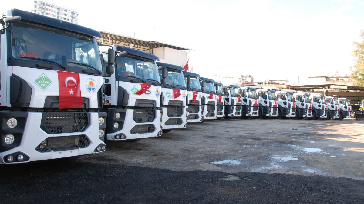 ASKİ araç ve iş makinesi filosunu güçlendirdi