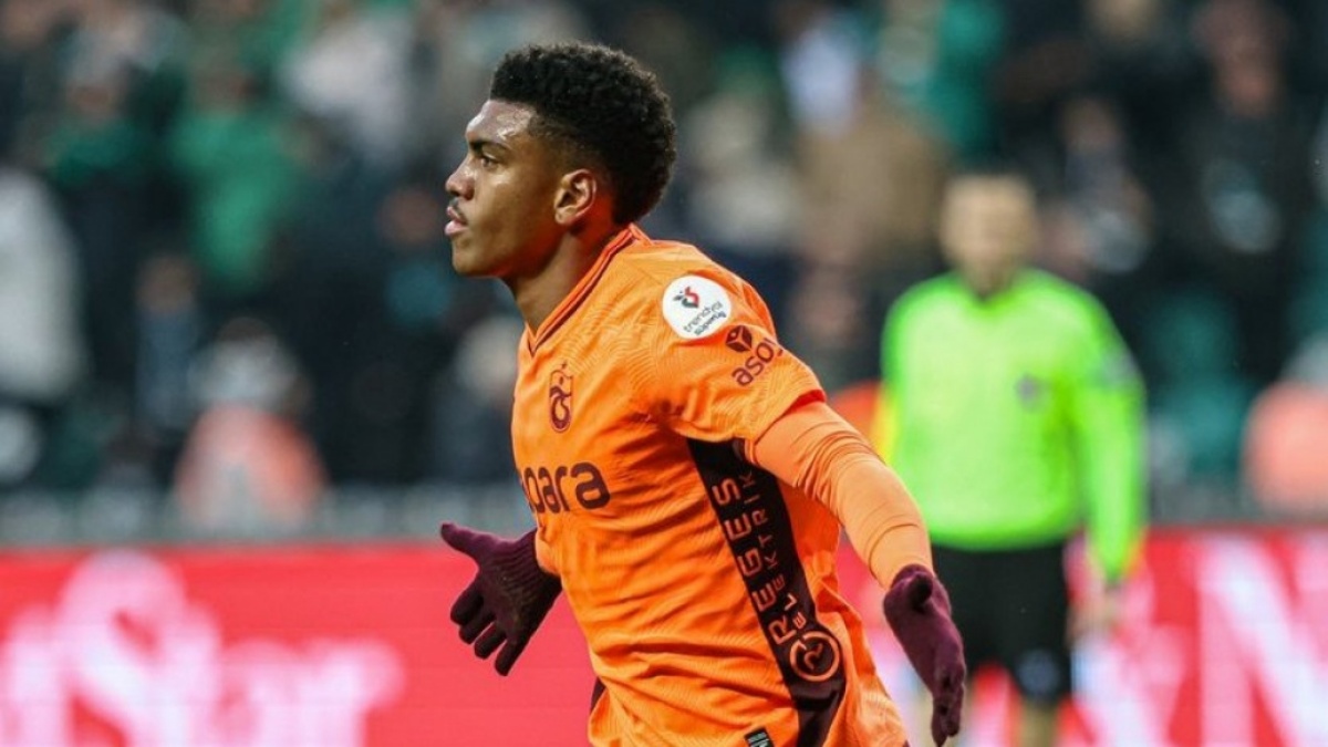 Felipe Augusto'ya Zenit kancası