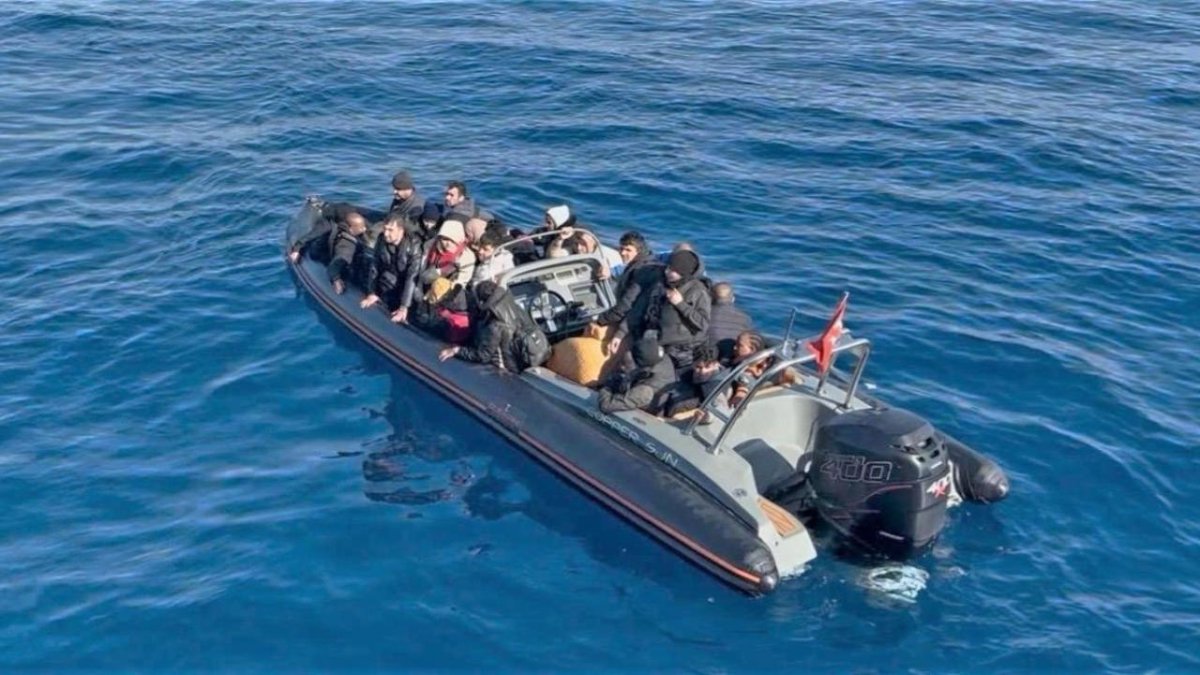 Harry Kasırgası Orta Akdeniz’de göçmenleri vurdu: Yüzlerce kişiden haber alınamıyor