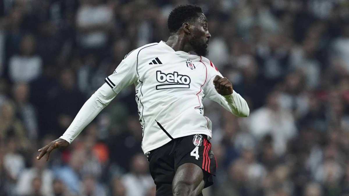 Nijeryalı futbolcu Wilfred Ndidi'nin acı günü