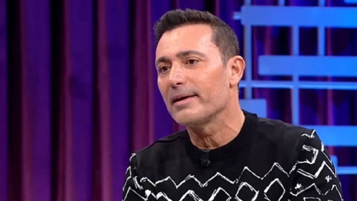 Mustafa Sandal’dan takipçilerine uyarı: Sosyal medyada yayılan videolarını hedef aldı: “Aslı astarı yok”