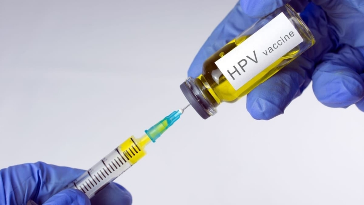 Sadece kadınları değil erkekleri de koruyor! Uzmanlar HPV aşısının önemini sıraladı