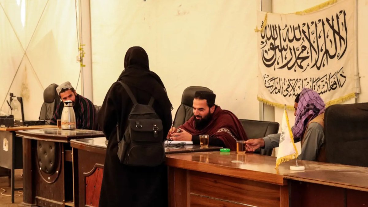 Taliban'da kölelik geri geldi, kız çocuklarının eğitim alması yasaklandı