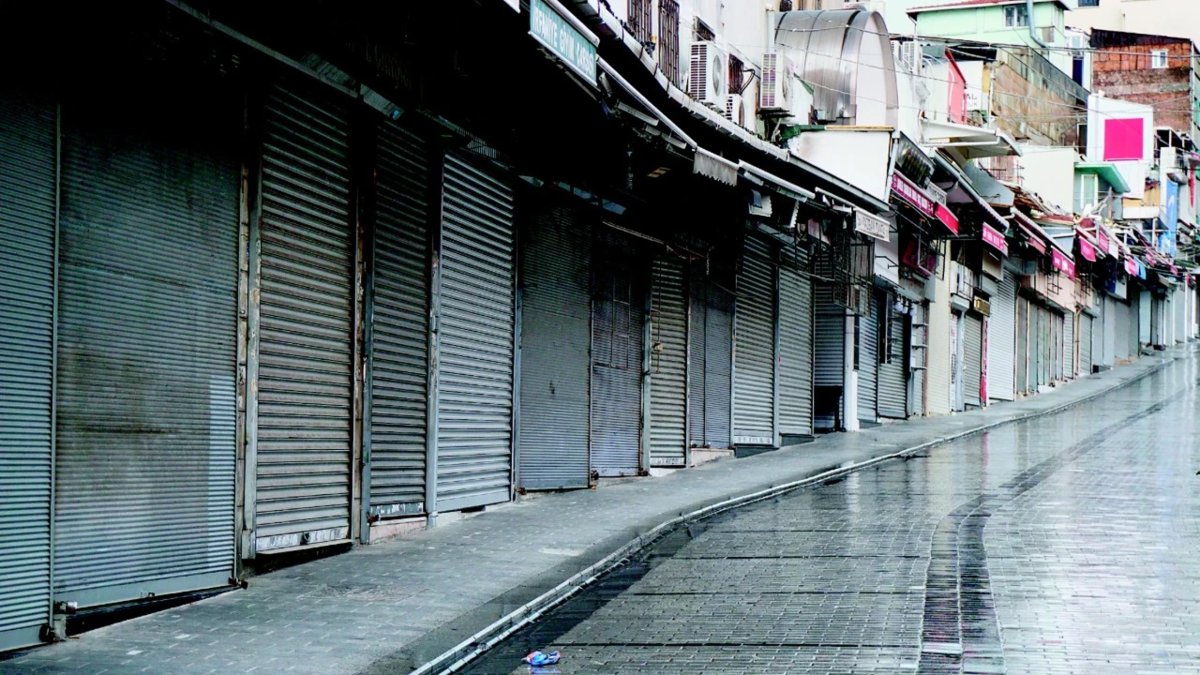 İcra dosyaları 25 milyona ulaşarak rekor kırdı: 2025'te her gün ortalama 330 esnaf kapısına kilit vurdu