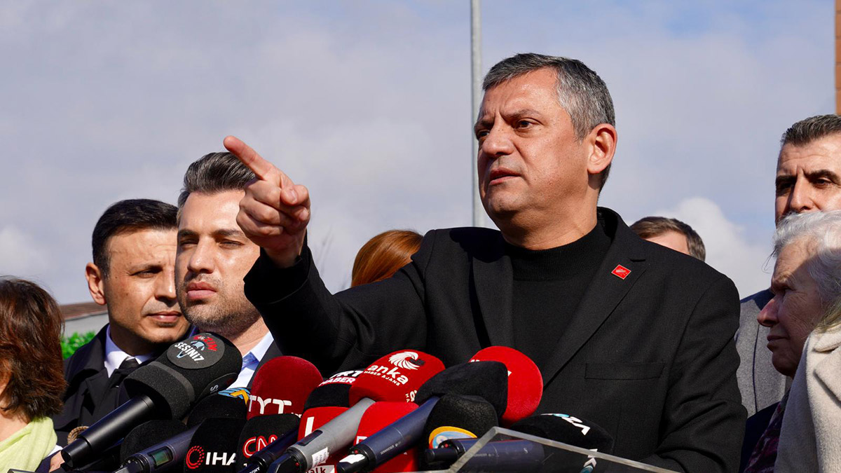 Özel'den AA ve TRT'ye montaj tepkisi: İki elimiz yakanızda, kimse helallik istemesin