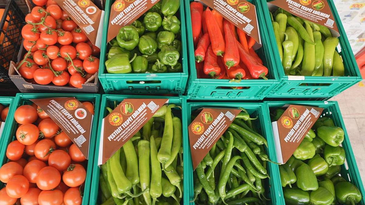 ŞOK Marketler gıda güvenliği halkasını genişletiyor: Domatesin ardından biberde de pestisit analizi dönemi