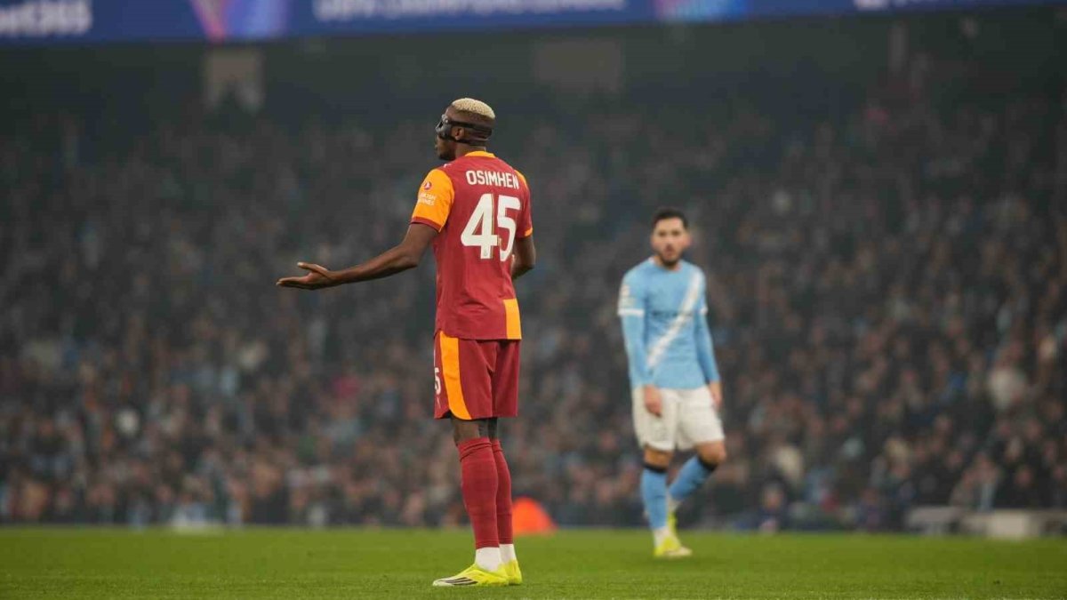 Aslan'a İngiliz engeli: Galatasaray, Manchester City'ye 2-0 yenildi