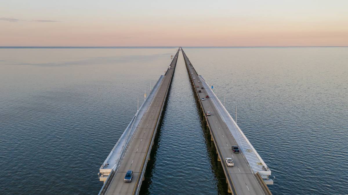 Bu köprüden geçmek yürek istiyor! Geçiş 30 dakika sürüyor: Korku köprüsünün sonunu herkes göremiyor