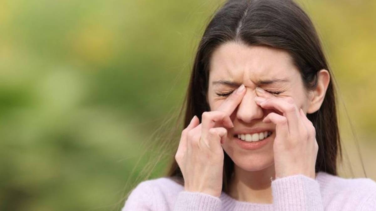 Gözlerde geçmeyen kaşıntı ve yanma uyarısı: Kirpik dibi paraziti