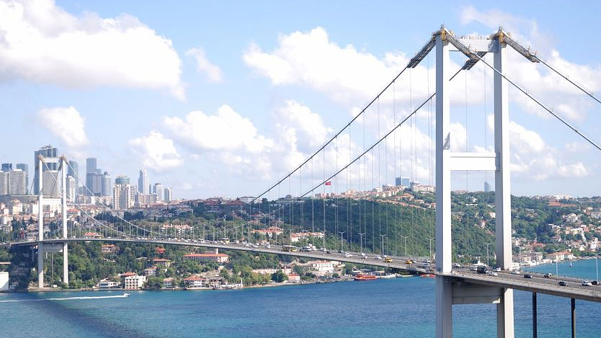 ‘İstanbul'un iki köprüsü özelleştiriliyor’ iddiası... CHP'li Yavuzyılmaz belgeleri açıkladı: Geçiş ücretine yüzde 100 zam