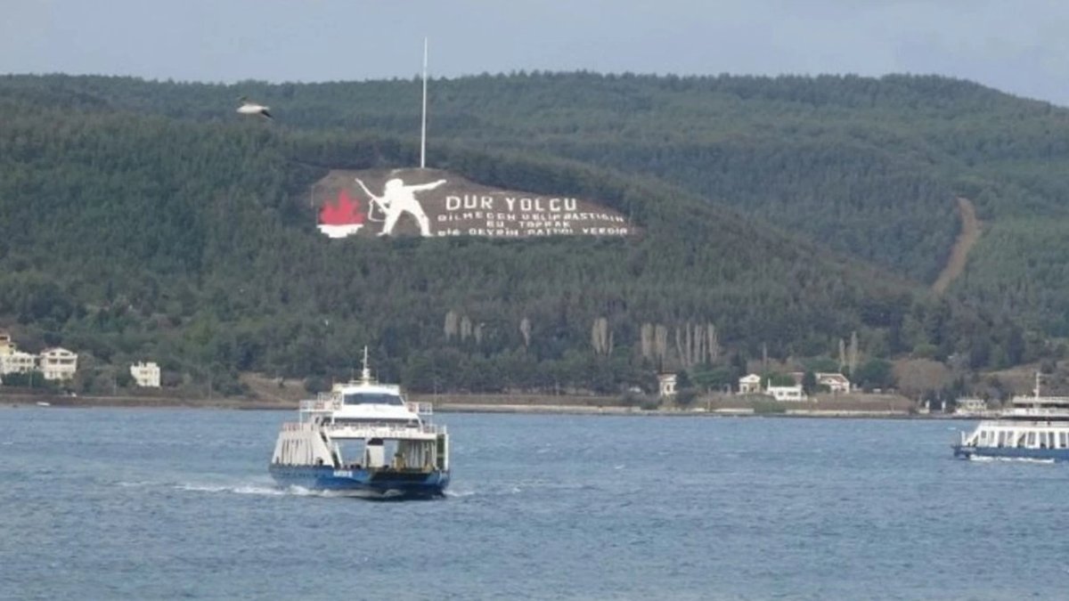 Çanakkale Boğazı fırtına nedeniyle çift yönlü trafiğe kapatıldı