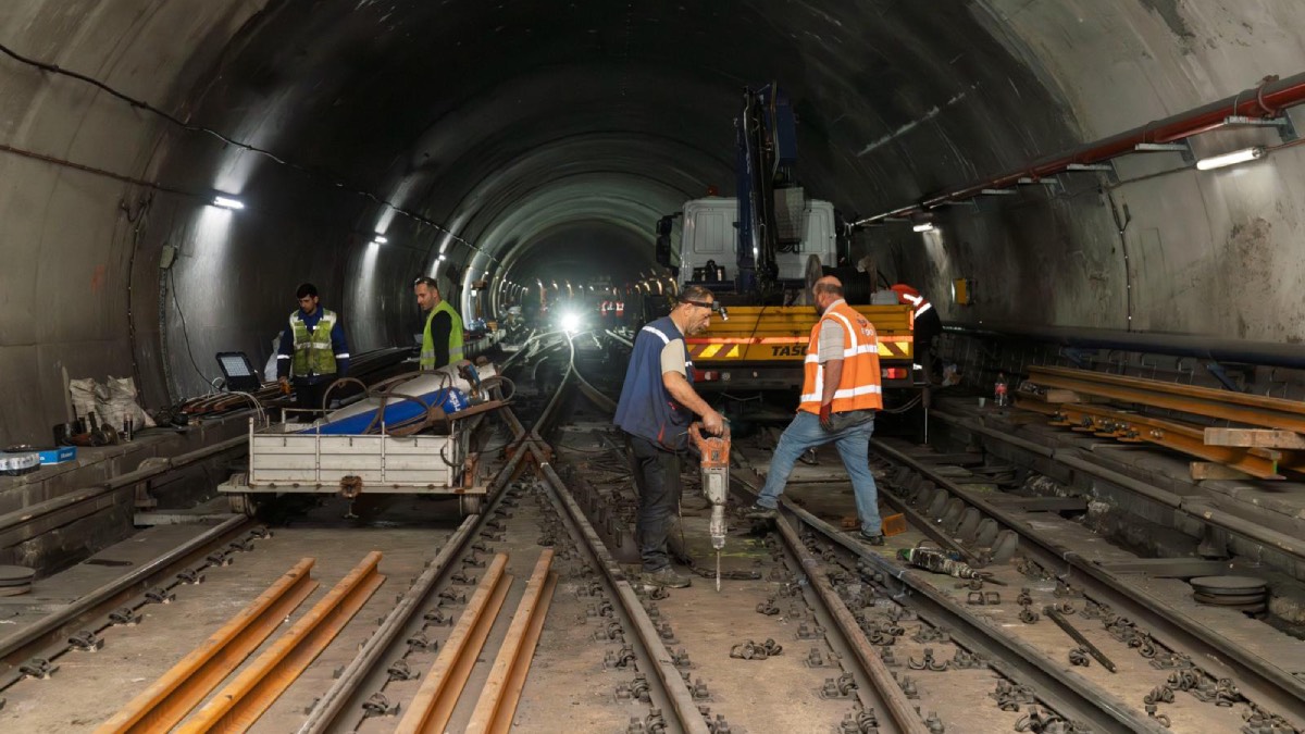 İzmir Metrosu’nda güvenlik odaklı altyapı yenileme çalışması