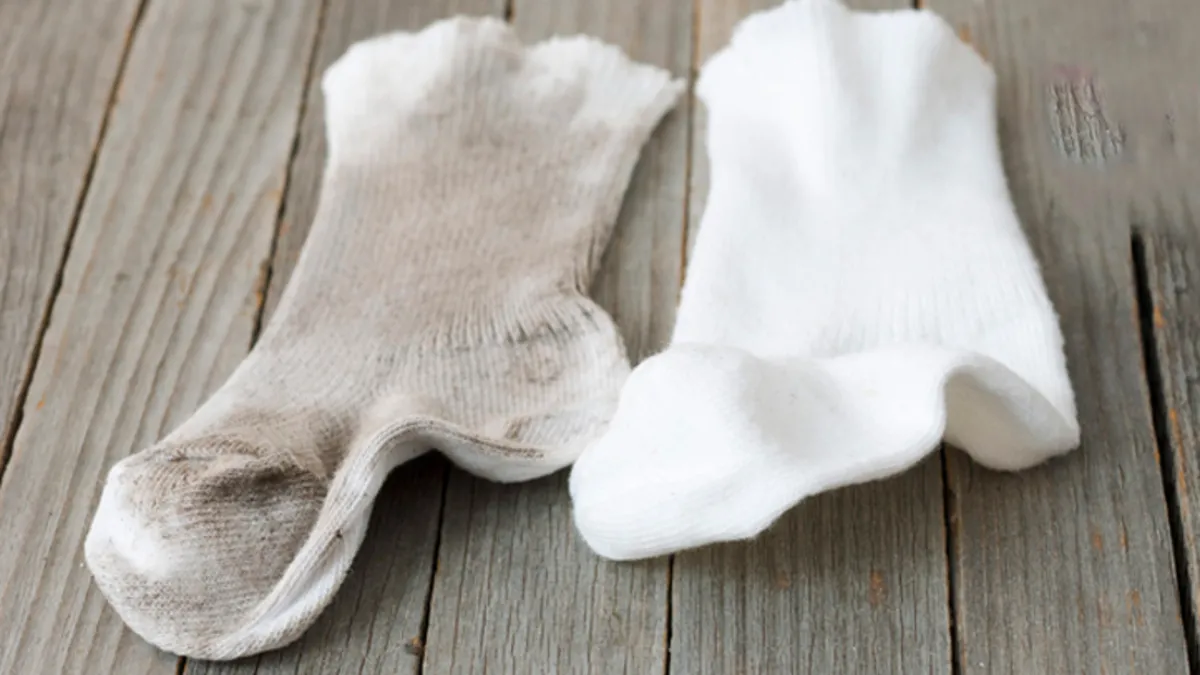 Temizlik avcılarının gizli silahı! Beyaz çorapları yeni alınmış gibi yapan o karışım ortaya çıktı