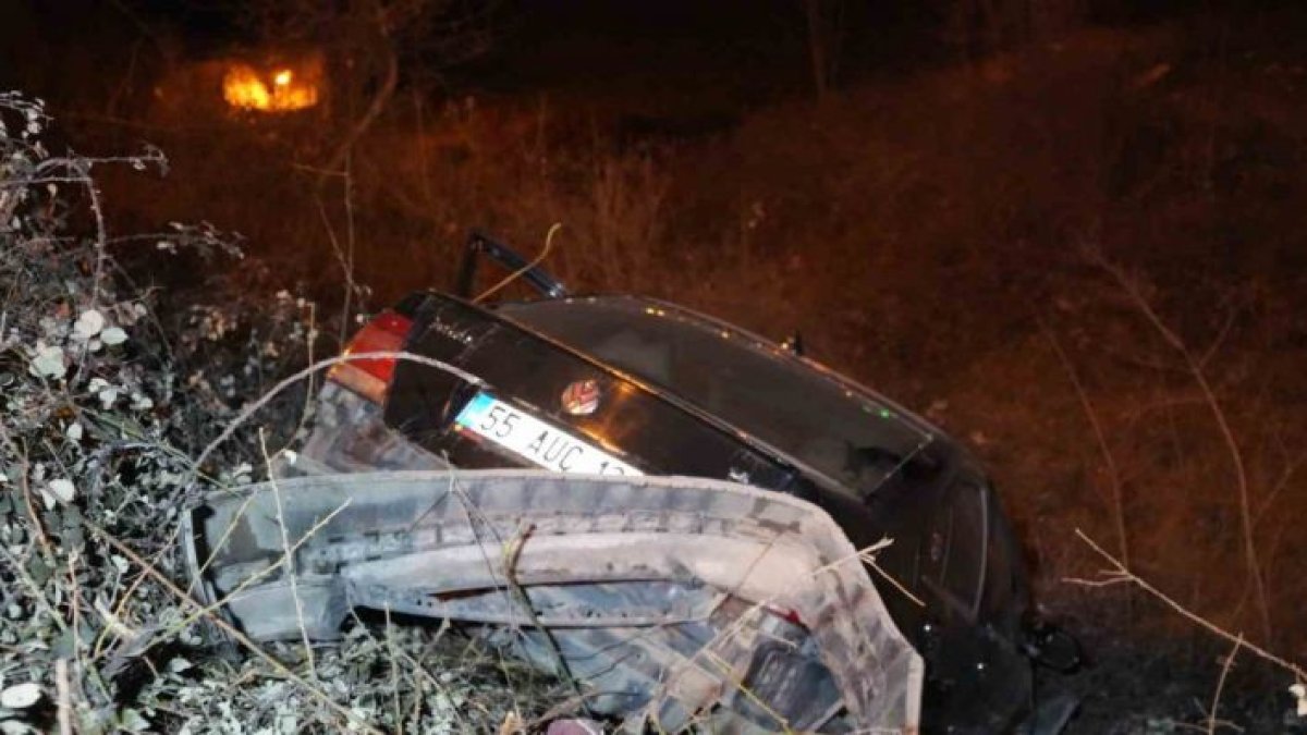 Otomobil 3 metreden aşağı uçtu! Sürücü burnu bile kanamadan kurtuldu