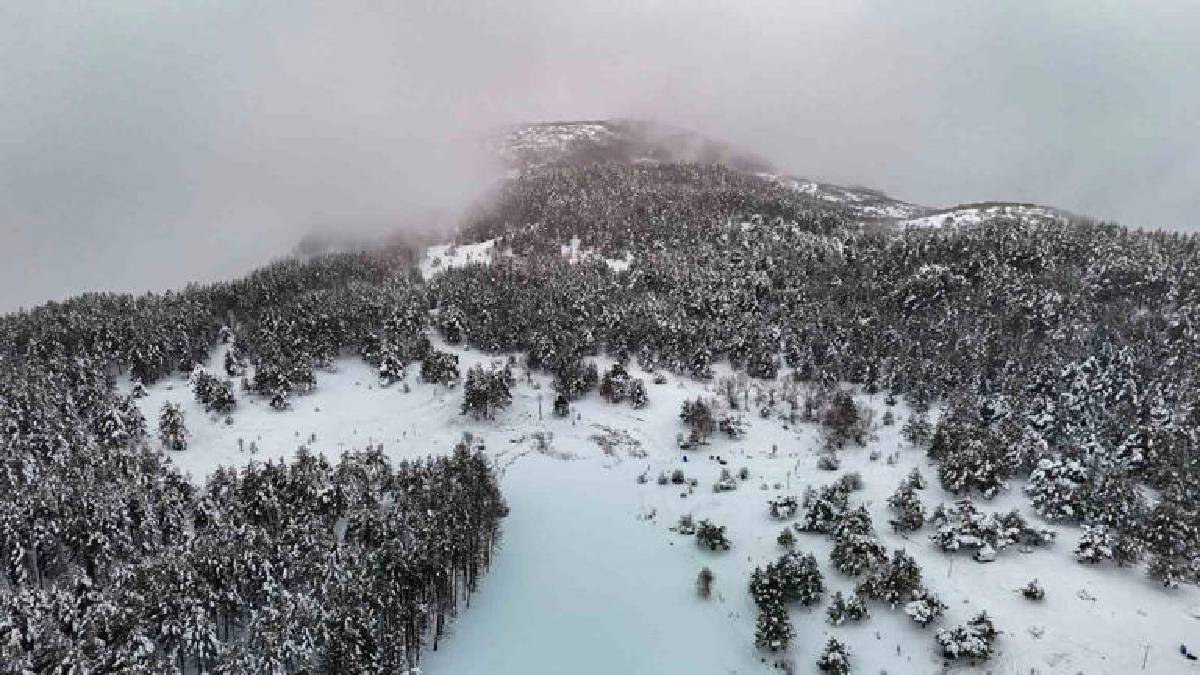 Kış tatilinin yeni rotası Başkent oldu! Uludağ gitti Işık Dağı geldi: Beyaz örtüye doyum olmadı