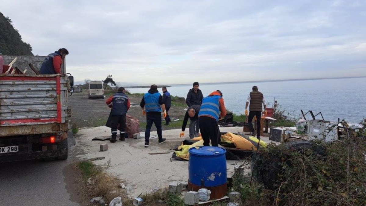 Kdz. Ereğli’de plajlar bölgesinde kaçak yapılar kaldırıldı