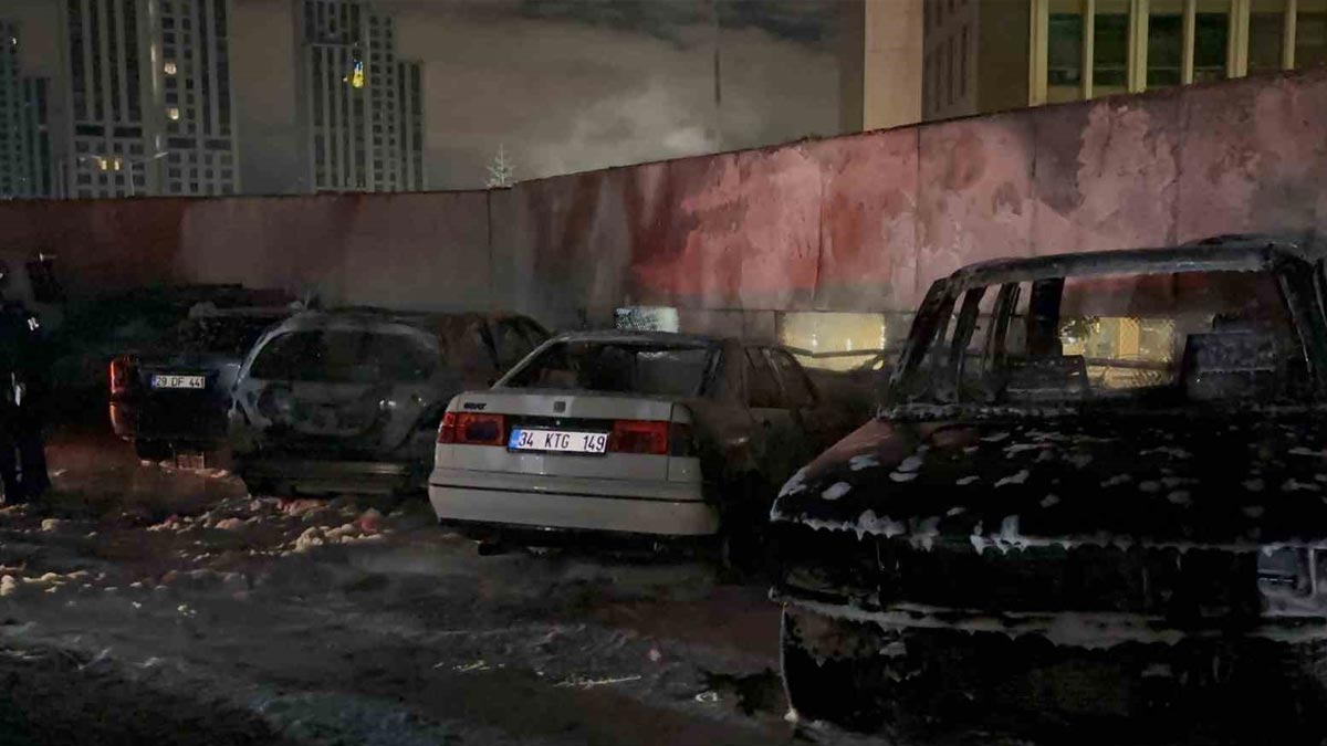 Maslak’ta otopark yangını: 5 araç alev aldı