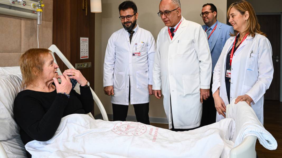 Sağlık turizminde dev başarı: İngiltere’de "Gözünü kaybedersin" dediler, şifayı Ankara’da buldu