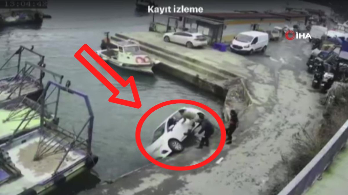 Sarıyer’de korku dolu anlar: Otomobil mendirekten denize uçtu