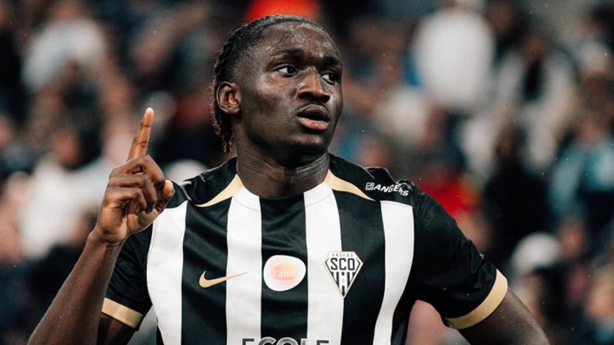 Fenerbahçe bir transferi daha tamamladı: Sidiki Cherif imza için İstanbul'a geliyor