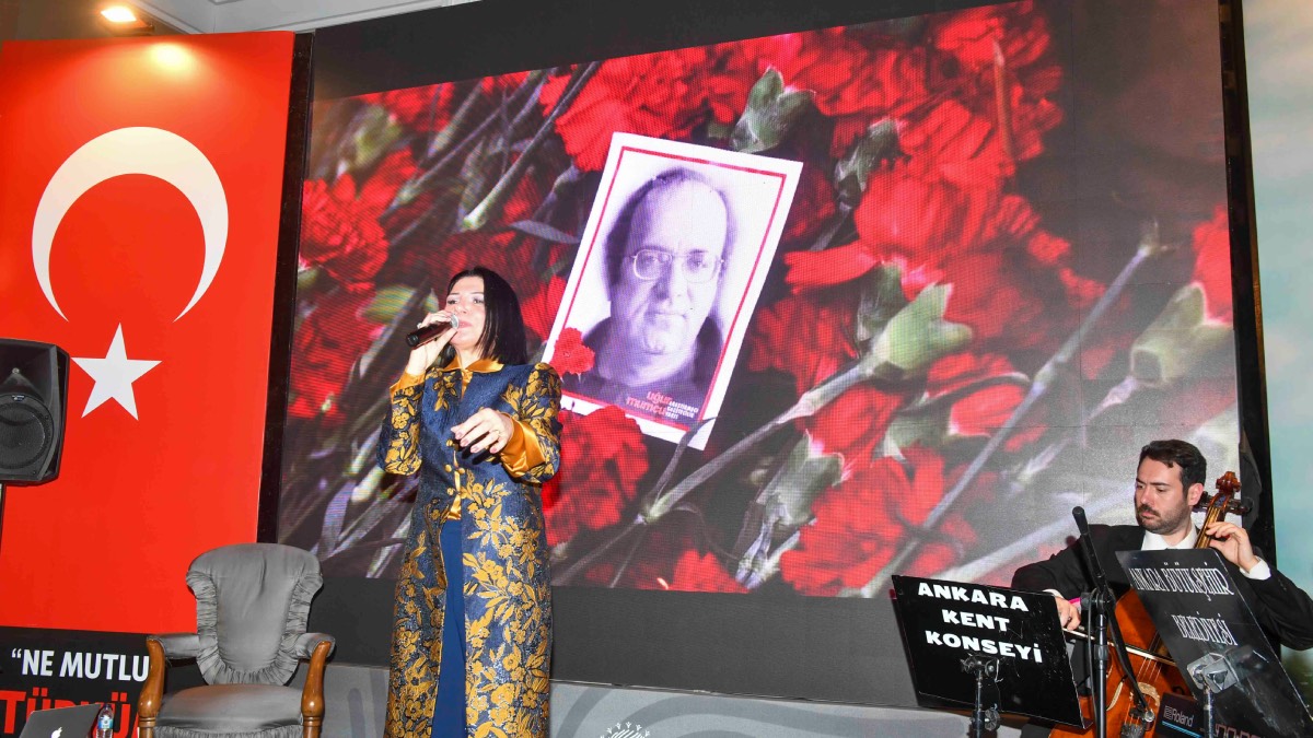 Ankara'da Uğur Mumcu için anma programı düzenlendi