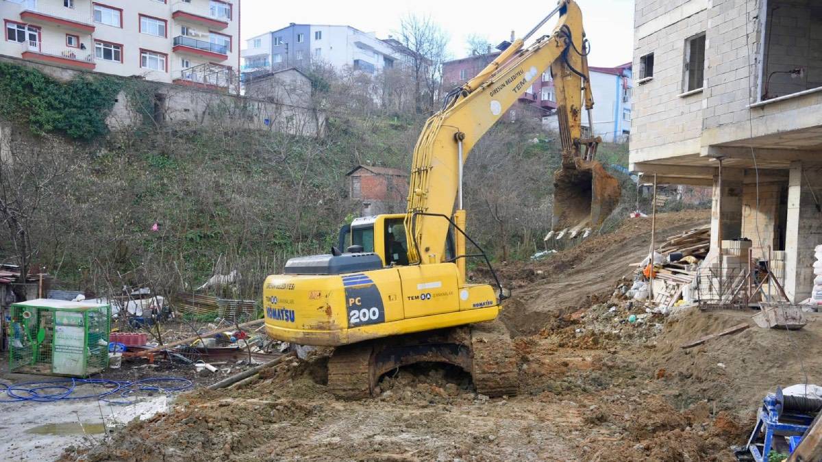 Giresun’da ulaşımı rahatlatacak yeni bağlantı yolu çalışması sürüyor