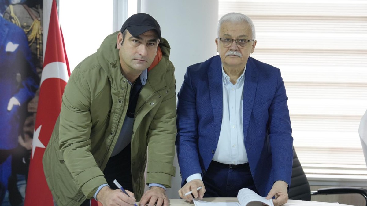 Burhaniye Belediyesi’nden spor kulüplerine maddi destek