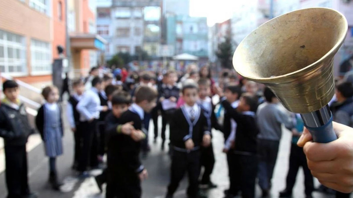 MEB ikinci dönem takvimini açıkladı: Ara tatil bayramla birleşiyor
