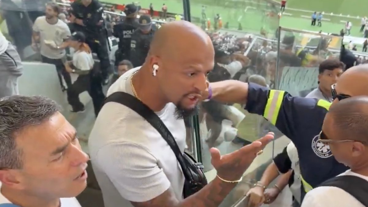 Corinthians taraftarından eski Galatasaraylı Felipe Melo'ya saldırı