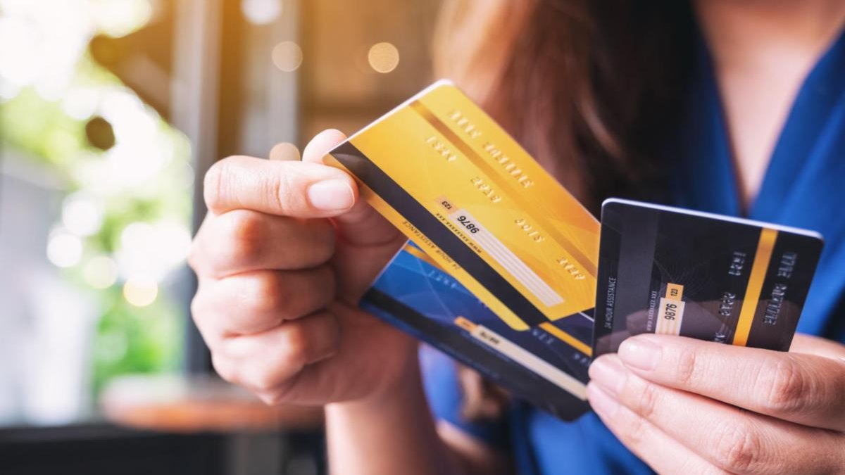 Kredi kartı limitlerinin düşürülmesine sektör temsilcilerinden tepki: Ticari hayatı yavaşlatır, kayıt dışılığı artırır