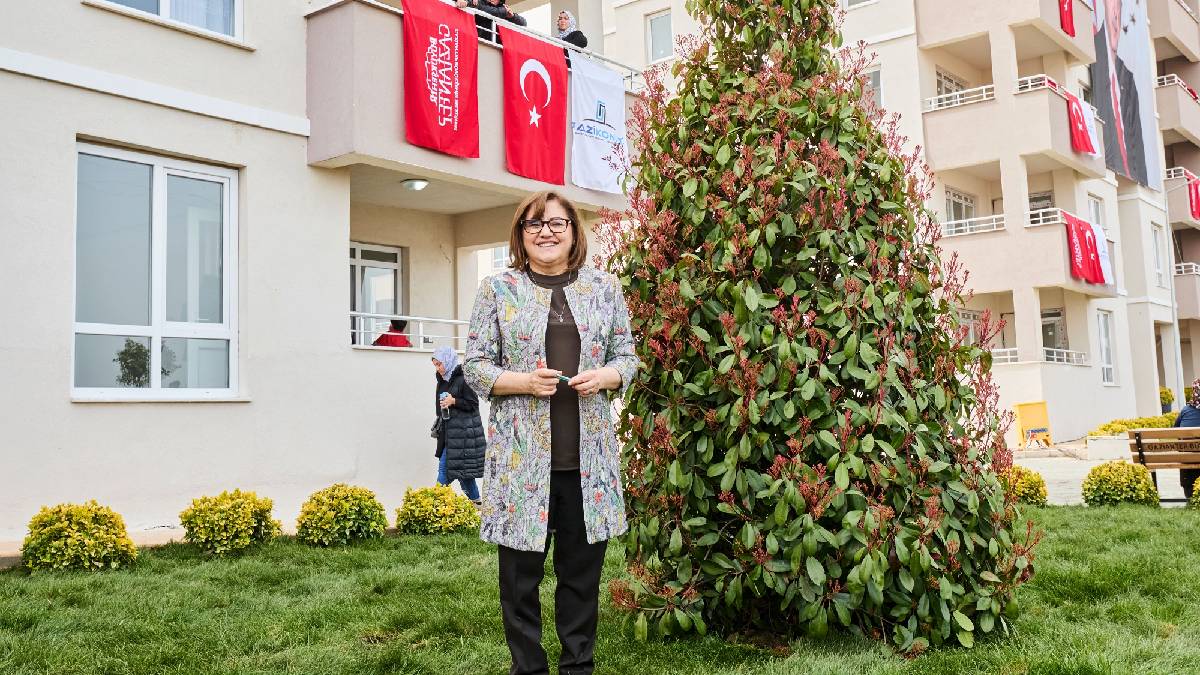Gaziantep Büyükşehir, 14 bin konut hedefinde kararlılıkla ilerliyor: Kura töreni ile bin konutun hak sahipleri belirlenecek!