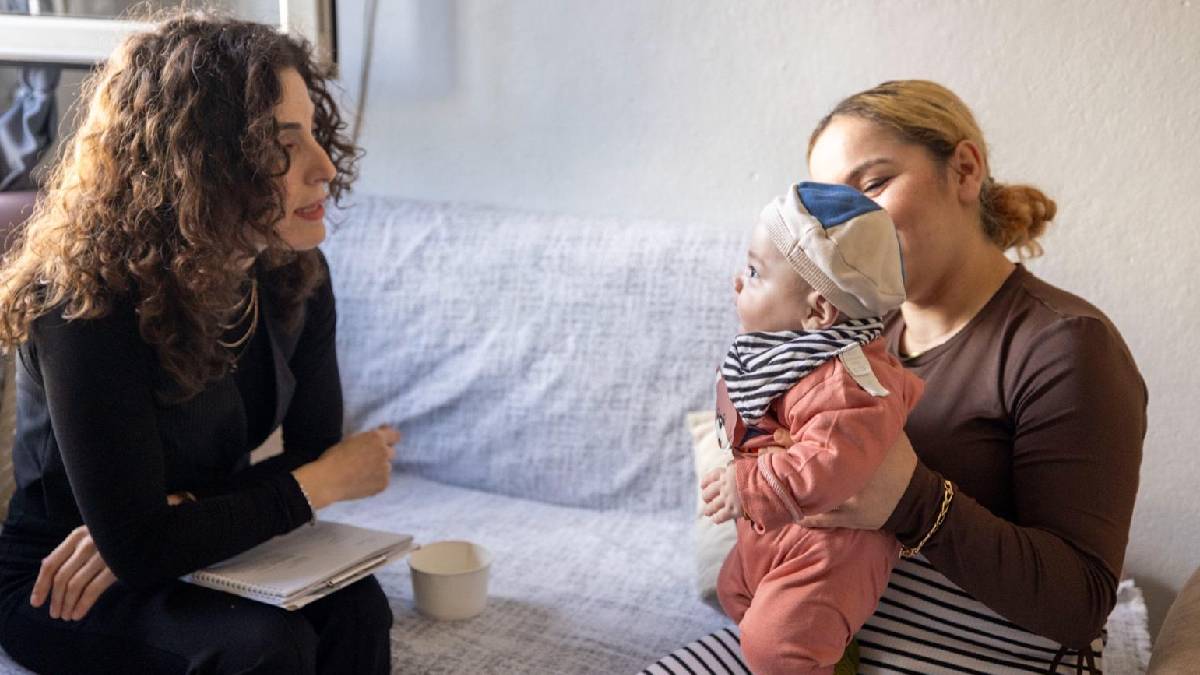 İzmir’de bebekler hayata eşit başlıyor: Büyükşehir’den gebelikten 3 yaşına kadar ücretsiz sağlık ve eğitim desteği