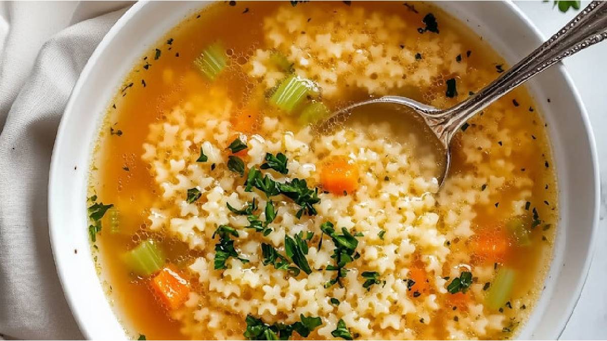 Kışın bağışıklığı güçlendiren lezzet! İtalya’dan gelen lezzet: Enfes pastina çorbası tarifi