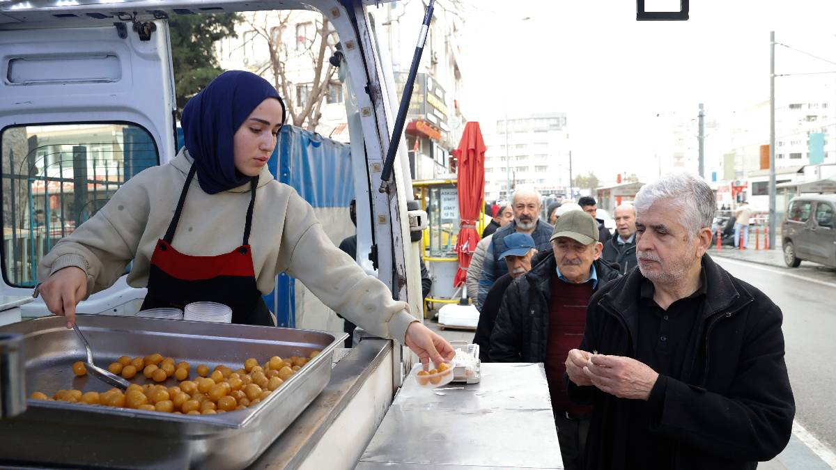 Büyükşehir’den Berat Kandili’nde lokma ve kandil simidi ikramı