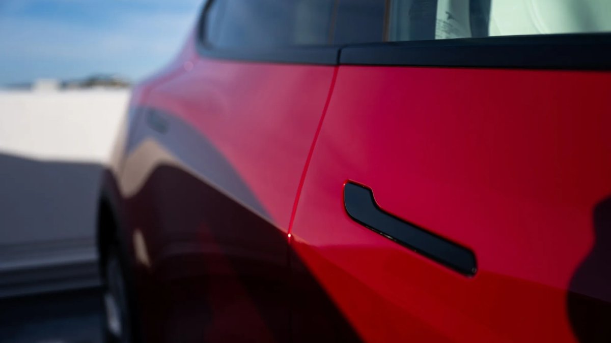 Elektrikli araçlarda gizli kapı kolu dönemi kapanıyor: Çin’den dünyada bir ilk!