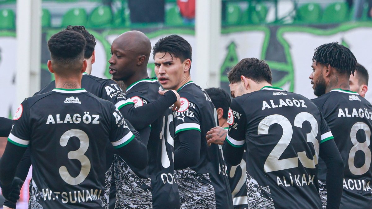 Türkiye Kupası'nda tarihi sonuç: 1'nci Lig ekibi, Süper Lig temsilcisini 6 golle geçti