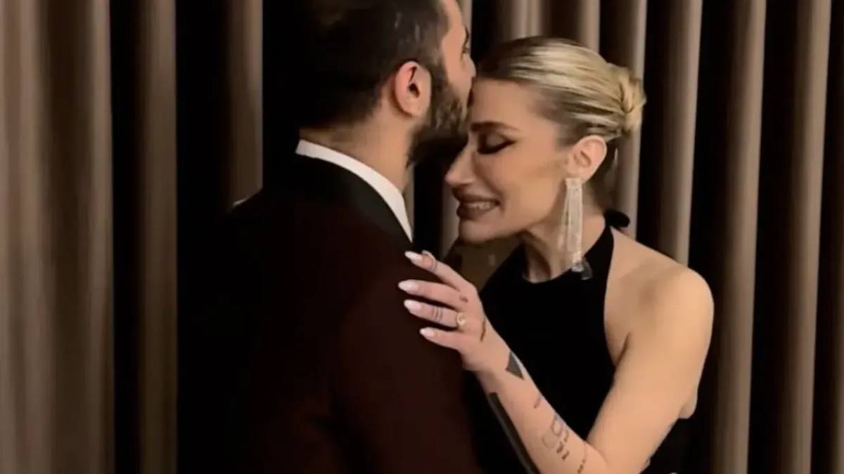 İrem Derici evlilik yolunda ilk adımı attı! Ünlü sanatçı nişanlandı