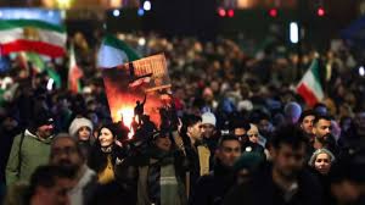 HRANA: İran’daki protestolarda ölü sayısı 6 bin 872’ye yükseldi