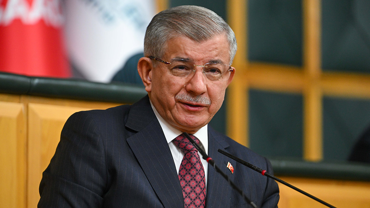 Davutoğlu'ndan deprem uyarısı: İstanbul sahipsiz, iktidar ve ana muhalefet ne yapıyor?