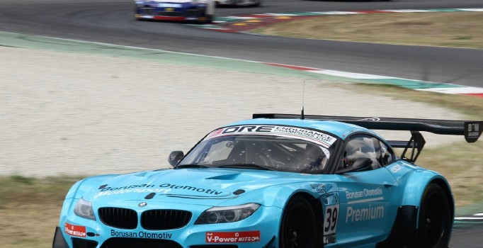 Borusan Otomotiv Motorsport İtalya'da podyumda