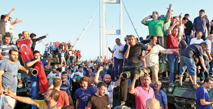 Prof. Dr. Mehmet Evkuran yazdı: ‘Her yerde ve hiçbir yerde olan’ın izini sürmek!