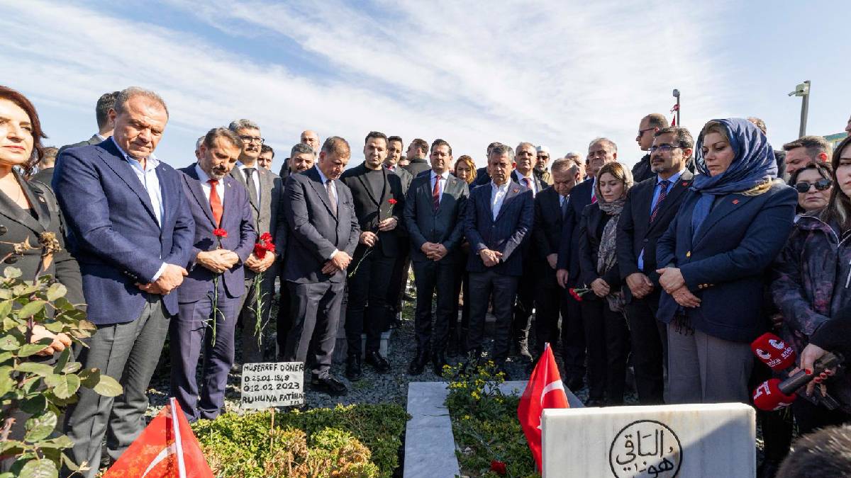 CHP Lideri Özel ve Başkan Tugay Hatay'da