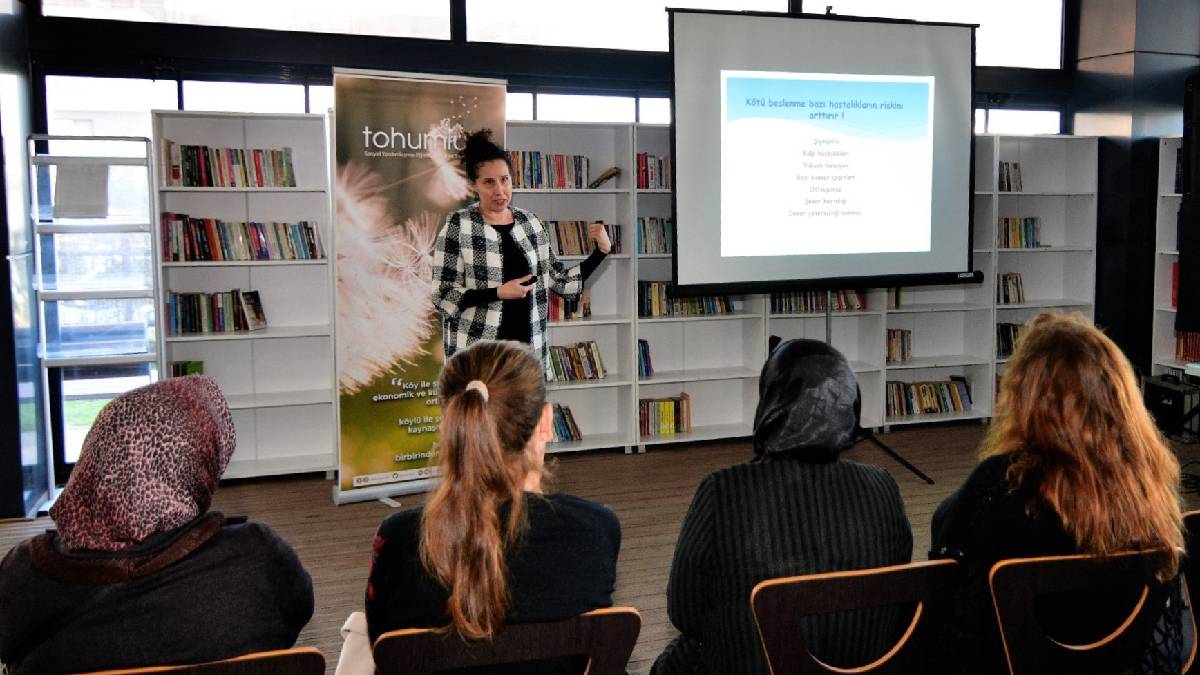 Kent Bostanlarında üreten kadınlara sağlıklı beslenme eğitimi